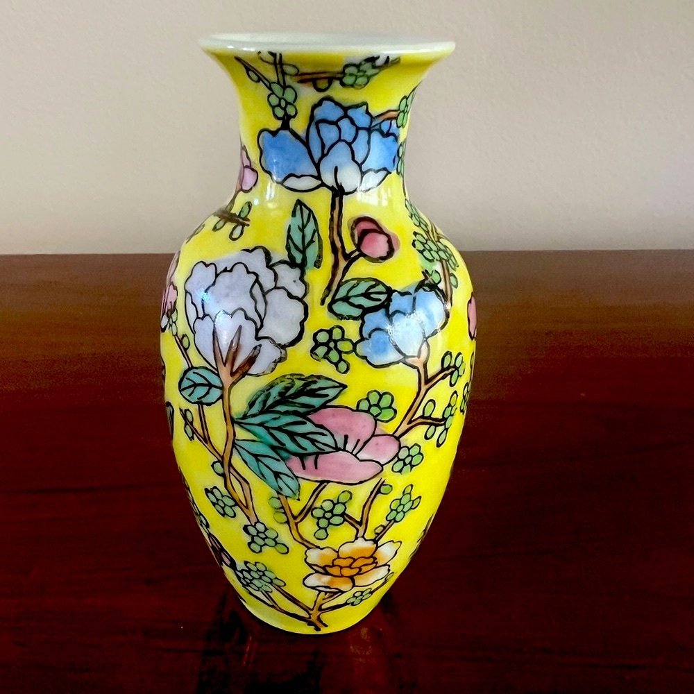 Vintage Chinese Ground Yellow Floral Porcelain 5 Inch Vase